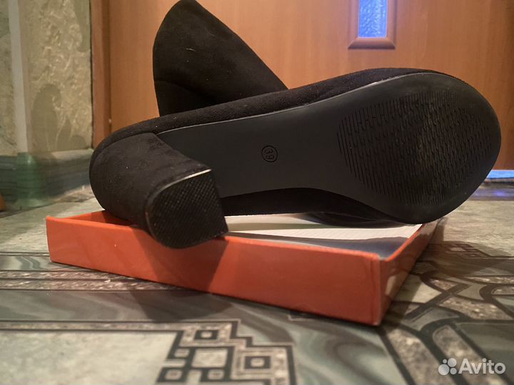 Туфли на каблуке