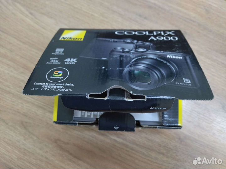 Компактный фотоаппарат Nikon