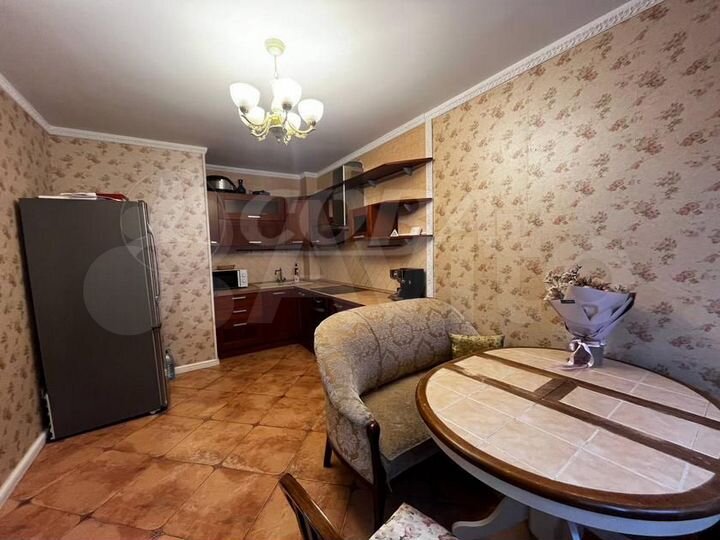 3-к. квартира, 101 м², 7/9 эт.