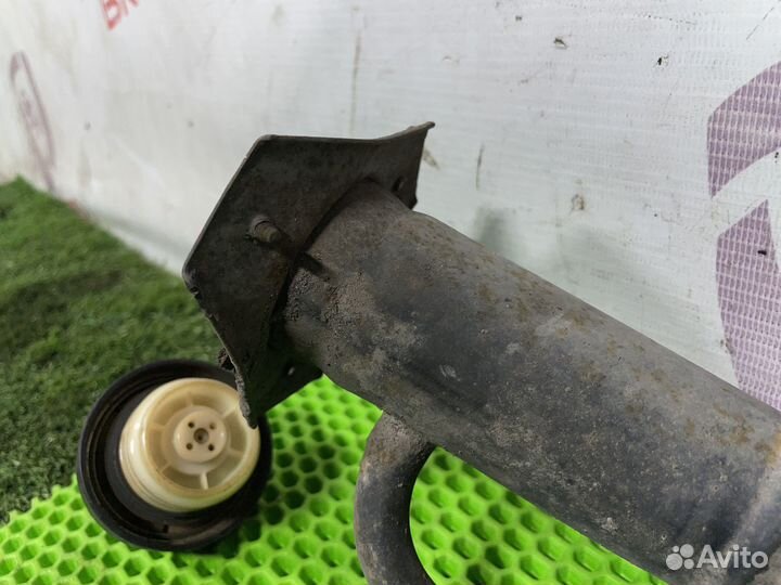 Горловина топливного бака Chevrolet Suburban GMT40