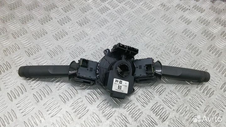 Переключатель поворотов подрулевой Opel Astra J