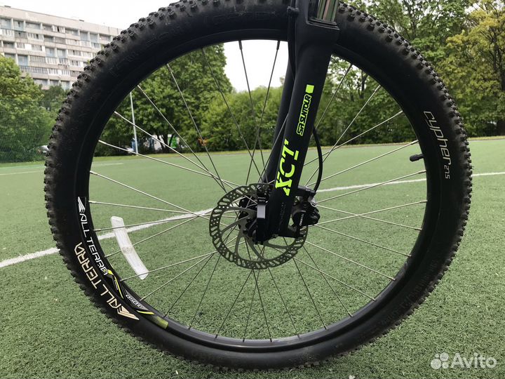 Горный велосипед GT Avalanche Sport 27.5