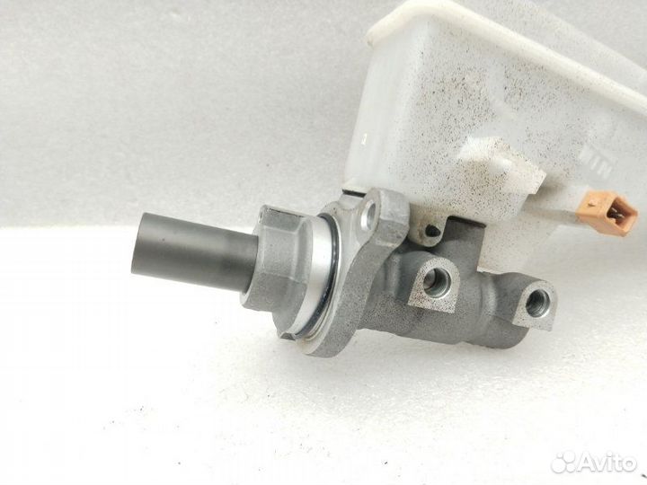 Главный тормозной цилиндр Kia Ceed CD G4FG 2019