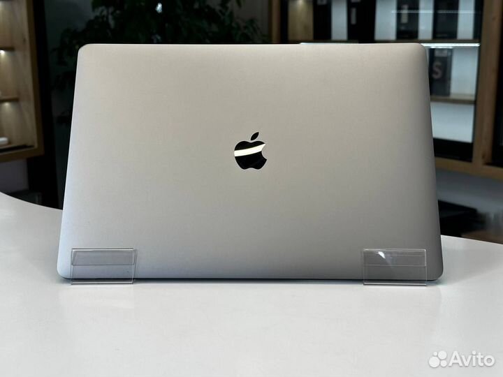 Apple MacBook Pro 15 2016 (i7,16/512Gb) Space Gray