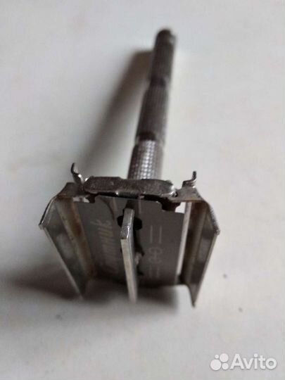 Т-образный бритвенный станок 