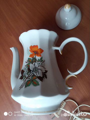 Эл. чайник, утюг Moulinex,Skarlett