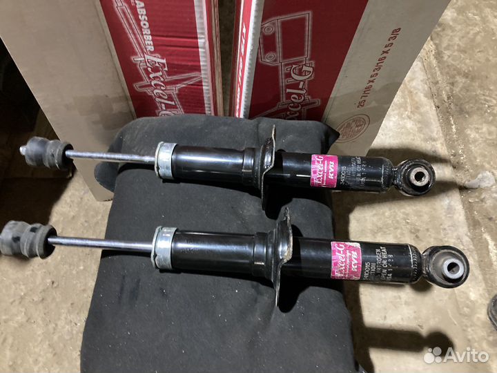 Амортизаторы задние Subaru Forester SJ