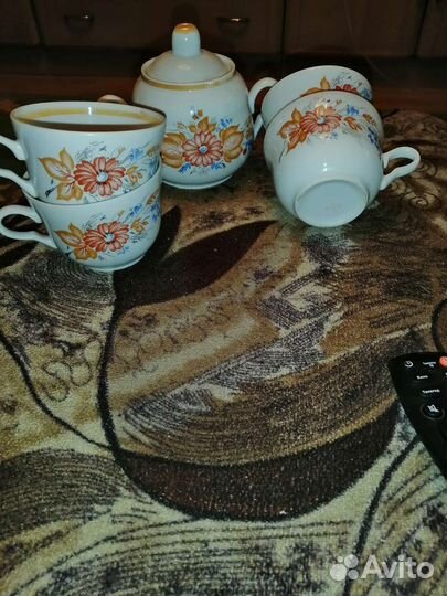 Чайные чашки(или кофейные)ссср и сахарница