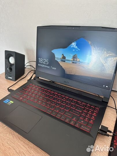 MSI GF66 Katana 11UE-819XRU