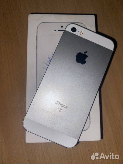 iPhone SE, 32 ГБ