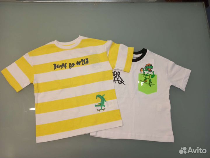 Комплект новых футболок две штуки