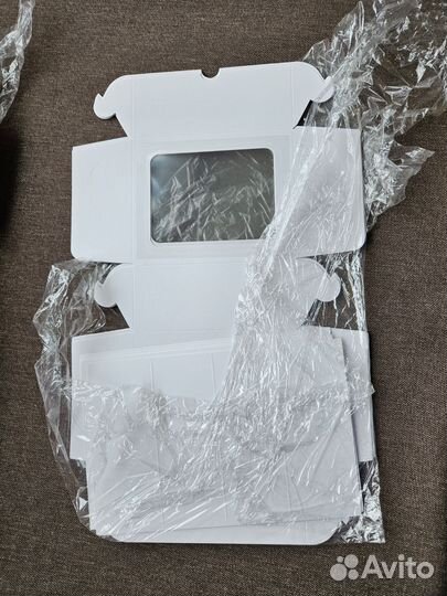 Коробка с окном 13,5х11х5,5 см