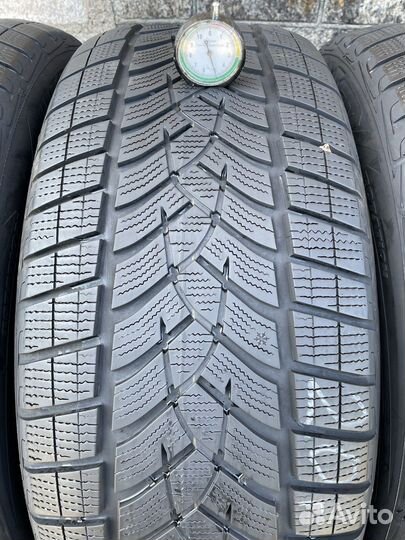 Goodyear UltraGrip Performance SUV Gen-1 255/50 R20