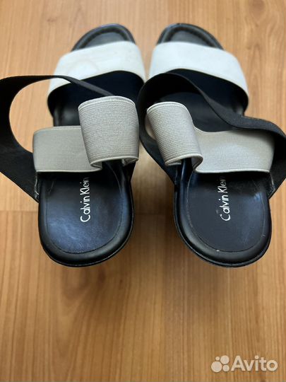 Calvin klein босоножки 39