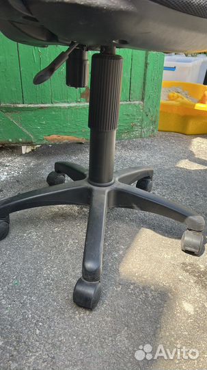 Компьютерное кресло