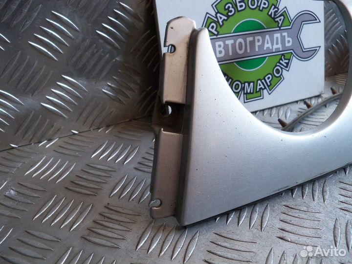 Планка под фару левая Mercedes Benz W210 1998г