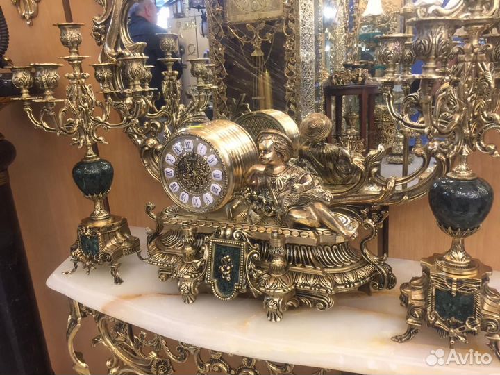 Часы с подсвечниками « София»