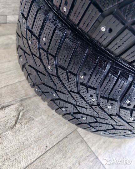 Gislaved NordFrost 100 215/55 R16