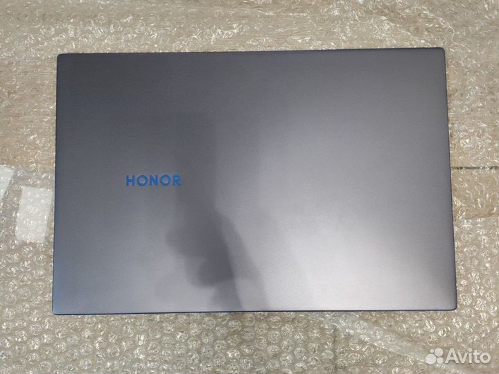 Дисплей honor magicBook