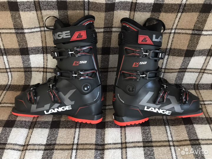 Ботинки для горных лыж