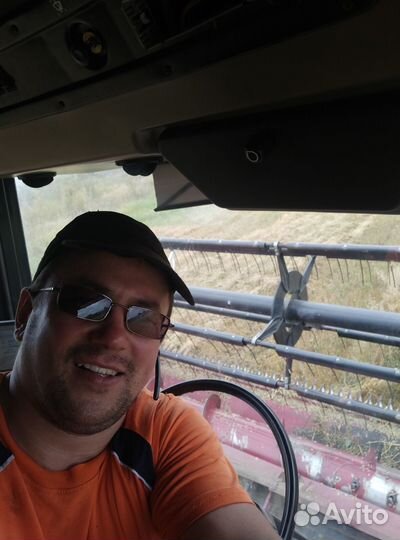 Тракторист машинист