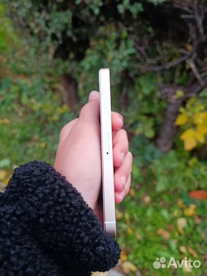 iPhone SE, 32 ГБ