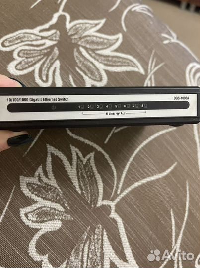 Коммуникатор D-link DGS-1008A