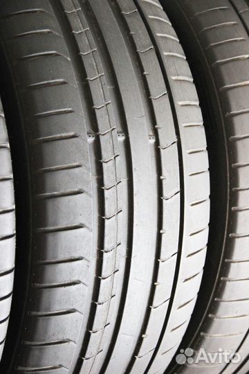 Pirelli P Zero PZ4 275/35 R22 и 315/30 R22 104Y