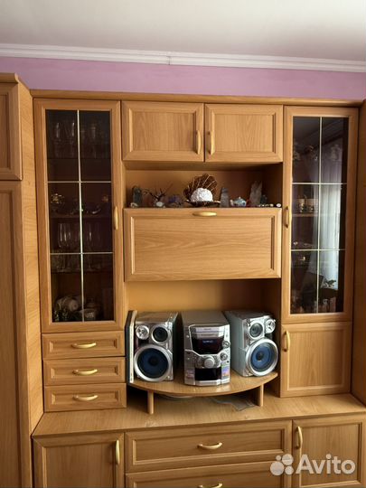 Стенка в гостиную