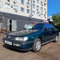 Volkswagen Passat 1.8 MT, 1995, 233 000 км, с пробегом, цена 152 000 руб.