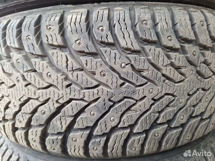 Nokian Tyres Hakkapeliitta 9 215/50 R17 95T