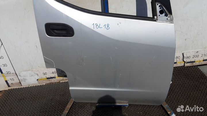 Дверь передняя правая Nissan NV200