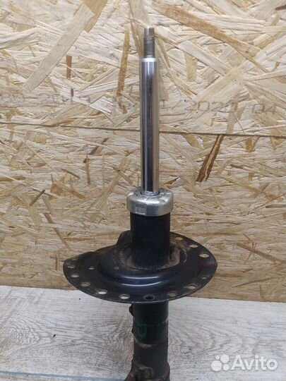 Амортизатор передний правый Outlander GF