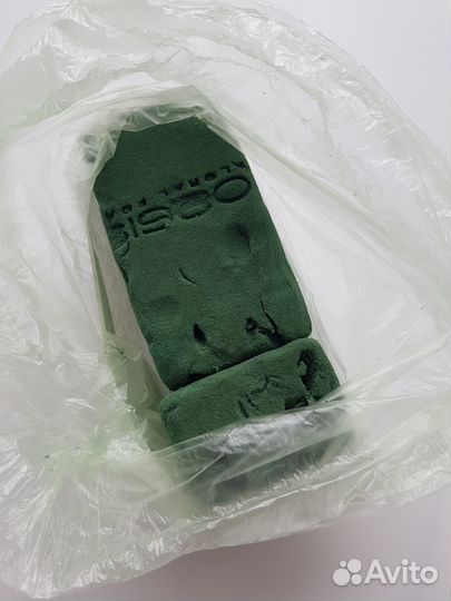 Одноразовая ваза для цветов с губкой