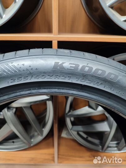 Kapsen Rassurer K3000 255/40 R21 и 285/35 R21 105W