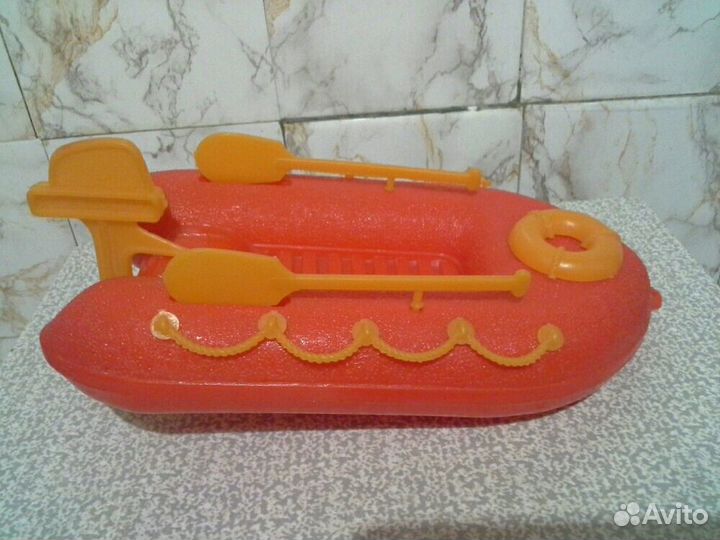 Надувная резиновая лодка СССР