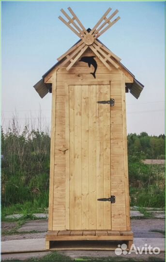 Уличный туалет с декором KQE