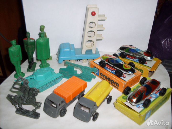 Советские и Английские игрушки.хот вилс М1\64