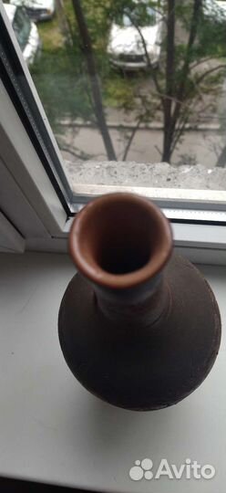 Глиняный кувшин для вина