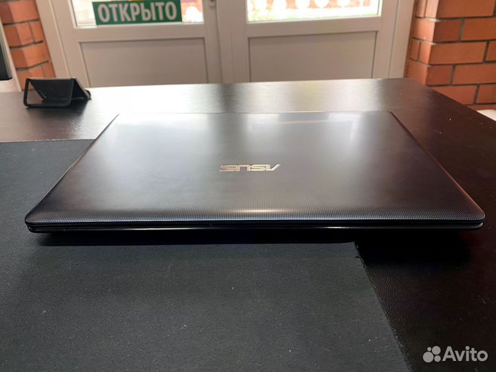 Ноутбук asus