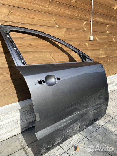 Дверь на Ягуар е pace