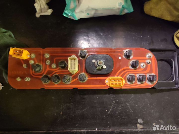 Приборная панель газ 24, Раф,новая