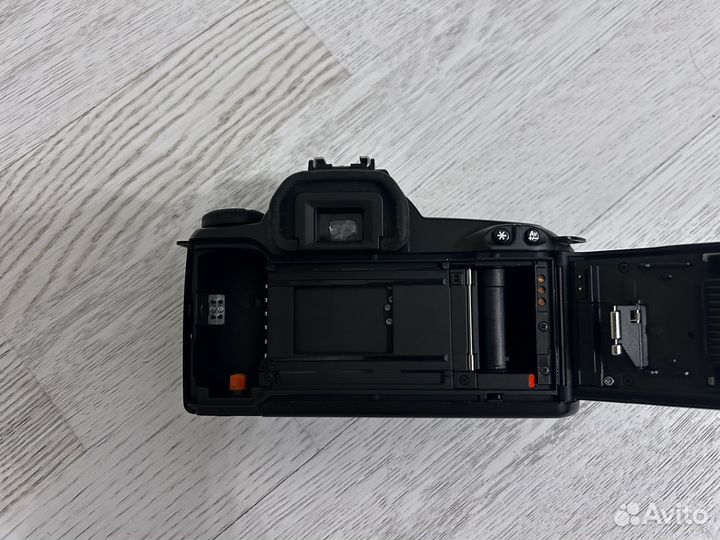 Canon EOS 3000 пленочный