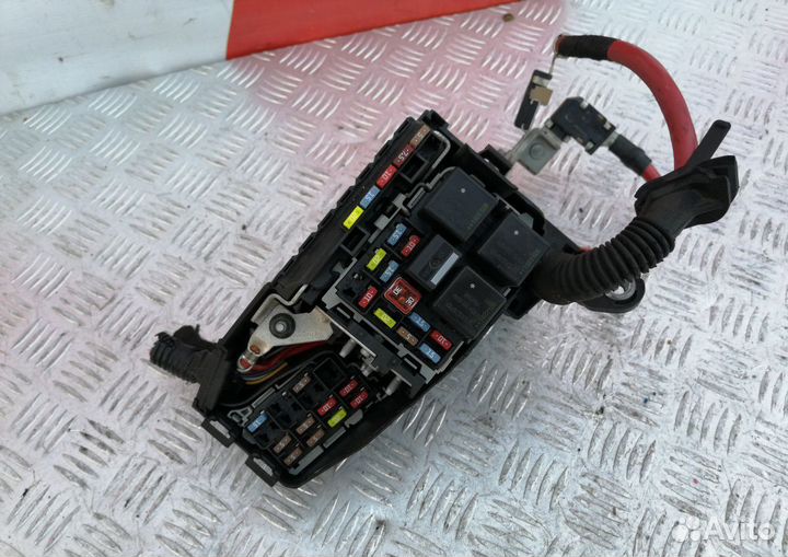 Блок предохранителей Volvo S80