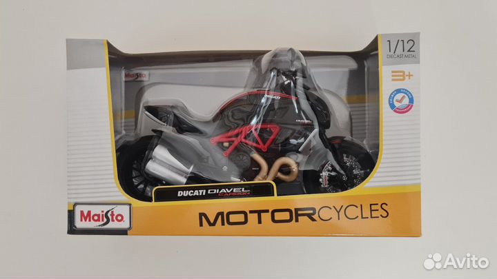Модель мотоцикла Maisto Ducati Diavel Carbon