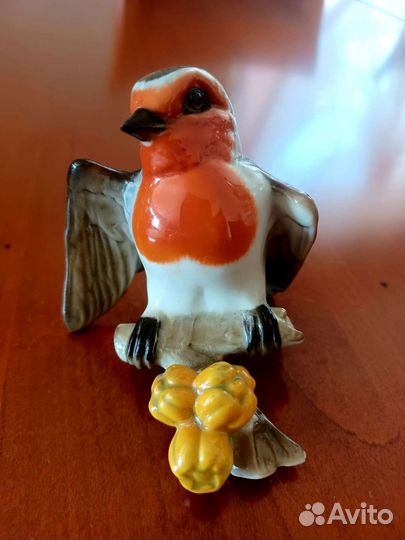 Фарфоровая фигура 