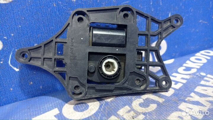 Моторчик заслонок отопителя Hyundai Solaris 1