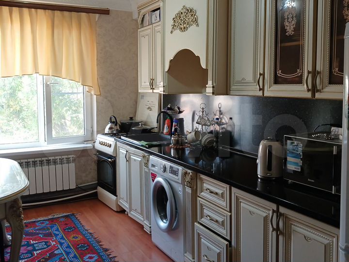 3-к. квартира, 65 м², 2/5 эт.