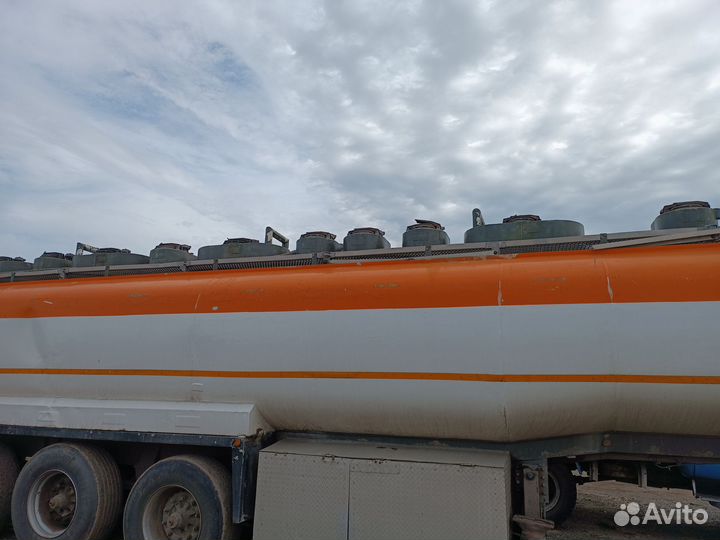 Полуприцеп бензовоз Sacim Бензовоз, 1991