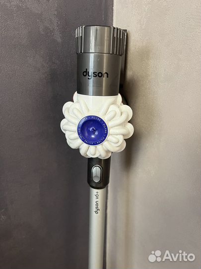Пылесос Dyson v6+
